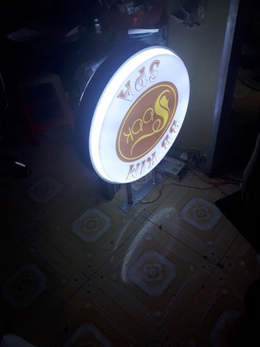 Hộp đèn LED tròn gắn bóng đèn LED thumb