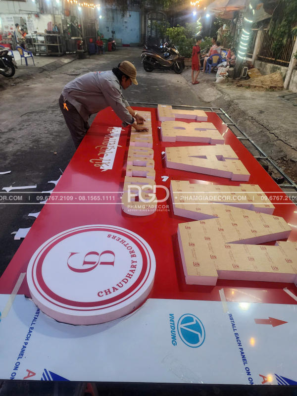 làm bảng hiệu giá rẻ quận 1