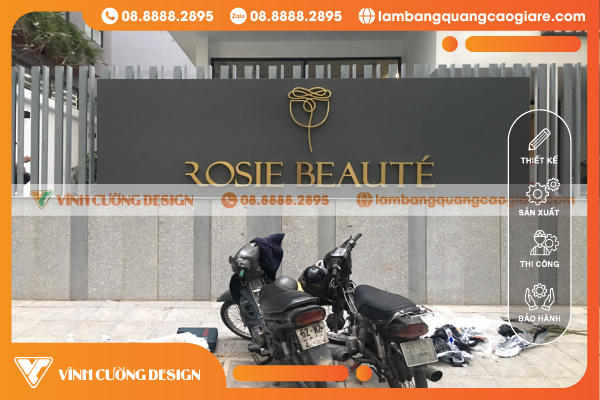ứng dụng chữ inox đế mica cháo