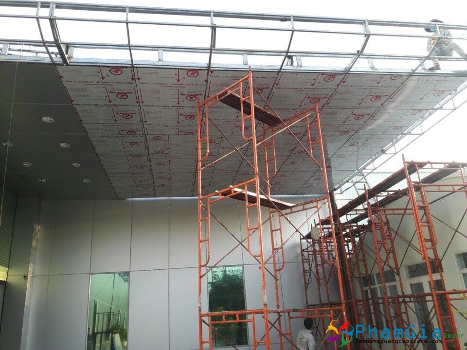 làm bảng quảng cáo giá rẻ