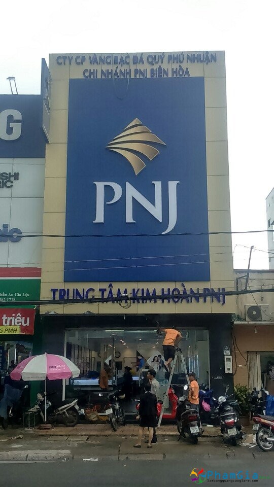 làm bảng quảng cáo giá rẻ