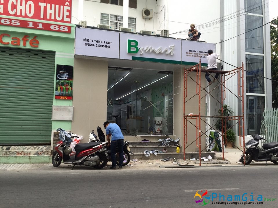 làm bảng quảng cáo giá rẻ
