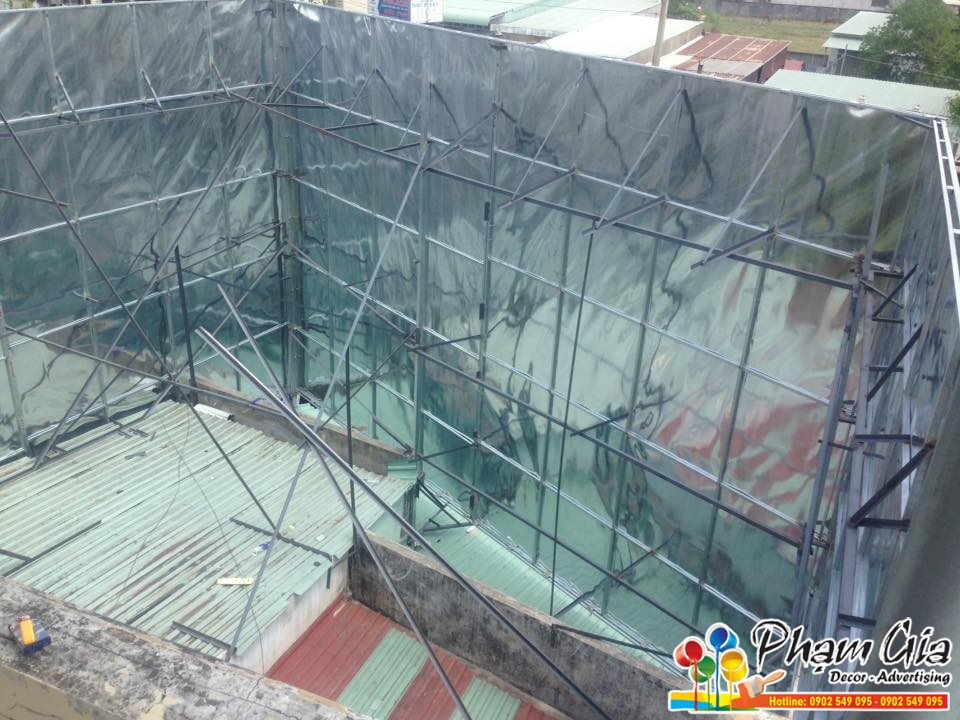 Thi công bảng hiệu tole dán decal 3 bang-hieu-hiflex