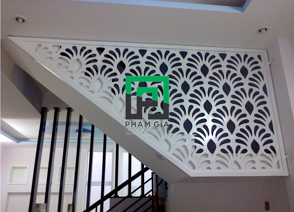 Vách Ngăn Cầu Thang khắc CNC