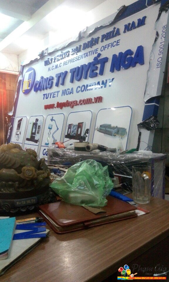 Làm Bảng Quảng Cáo Alu Giá Rẻ Q10 2 lam bang alu