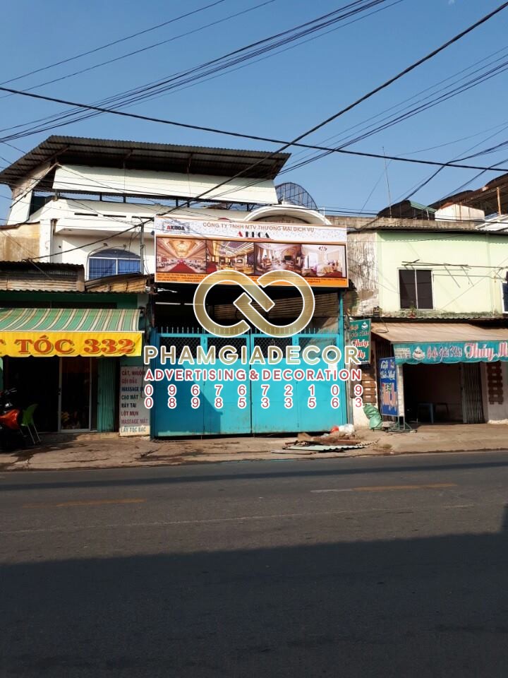 lam bang hieu hop den gia re