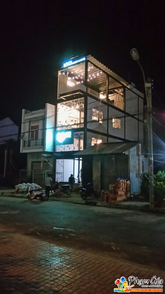 lam bang quang cao q9