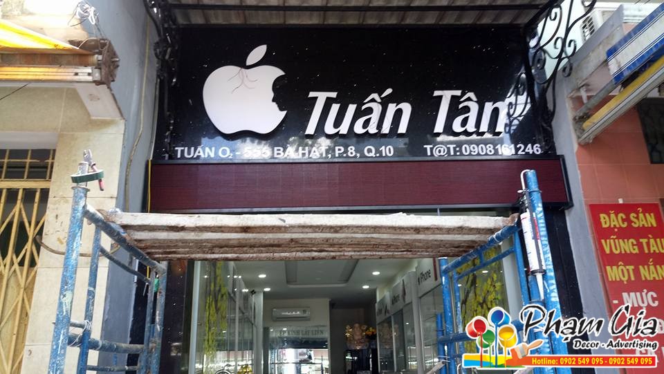 lam bien quang cao shop