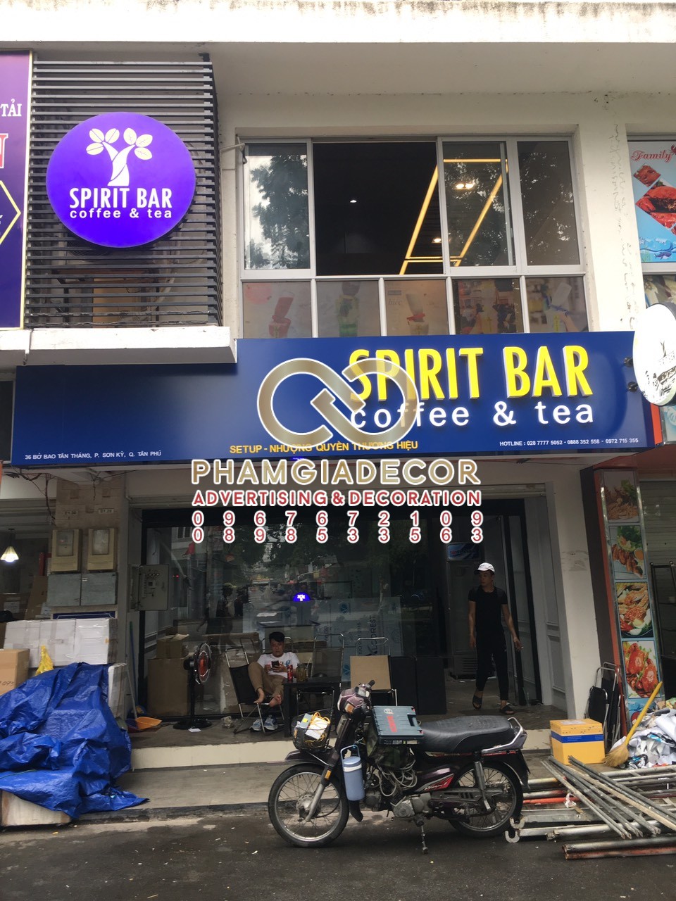 thi cong bang hieu cofee