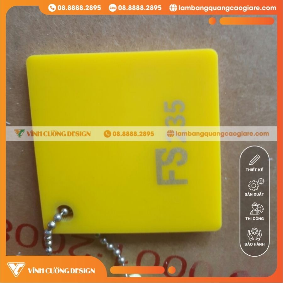Duyệt mẫu Mica thi công Logo quận 2