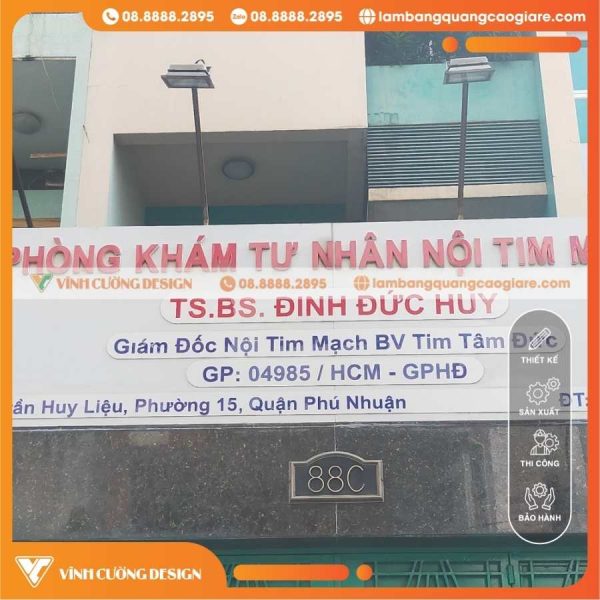 Giải Pháp Kỹ Thuật Và Quy Cách Cấu Tạo Bảng Quảng Cáo Mặt Tiền Phòng Khám