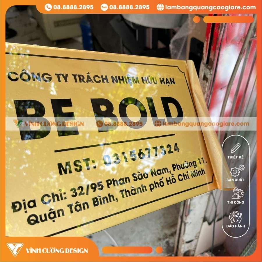 Chi Tiết Sản Phẩm Bảng Tên Công Ty Mica Vàng Đồng In UV Phun Sơn Ngược Be Bold