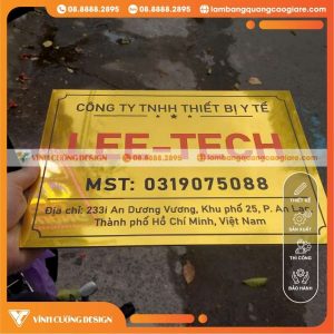 Đảm Bảo Thông Tin Pháp Lý Trên Bảng Tên Công Ty