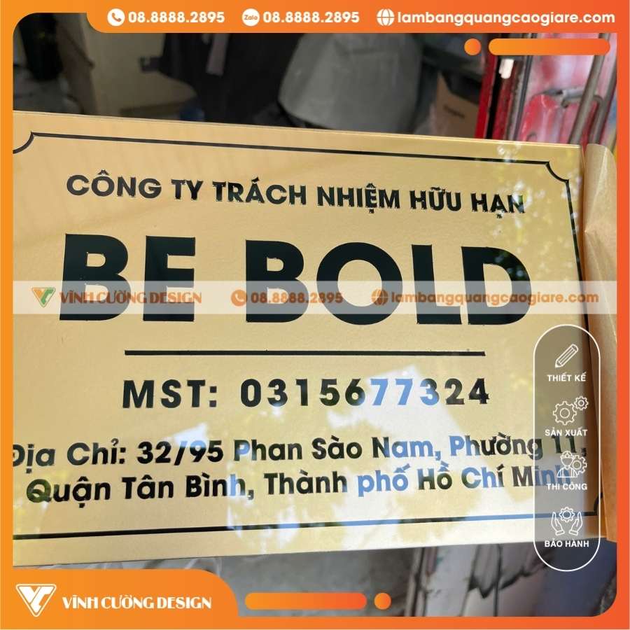 Dịch Vụ Thiết Kế Thi Công Bảng Tên Công Ty Mica Vàng Đồng In UV Phun Sơn Ngược