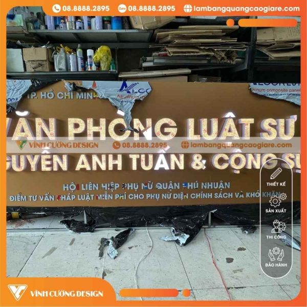 GIẢI PHÁP THIẾT KẾ BẢNG QUẢNG CÁO ALU VĂN PHÒNG LUẬT SƯ