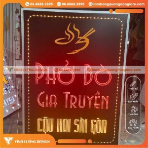 HỘP ĐÈN LED RUỒI 2 MẶT CHÂN ĐỨNG QUÁN PHỞ GIA TRUYỀN