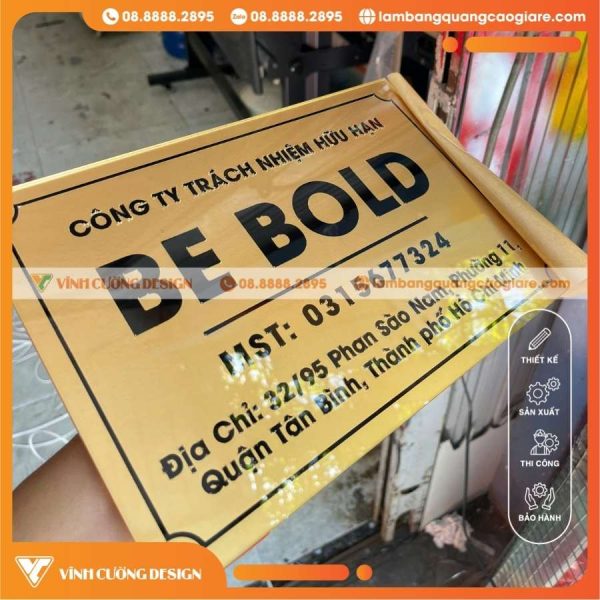 Làm Bảng Tên Công Ty Mica Vàng Đồng In UV Be Bold Tân Bình TPHCM