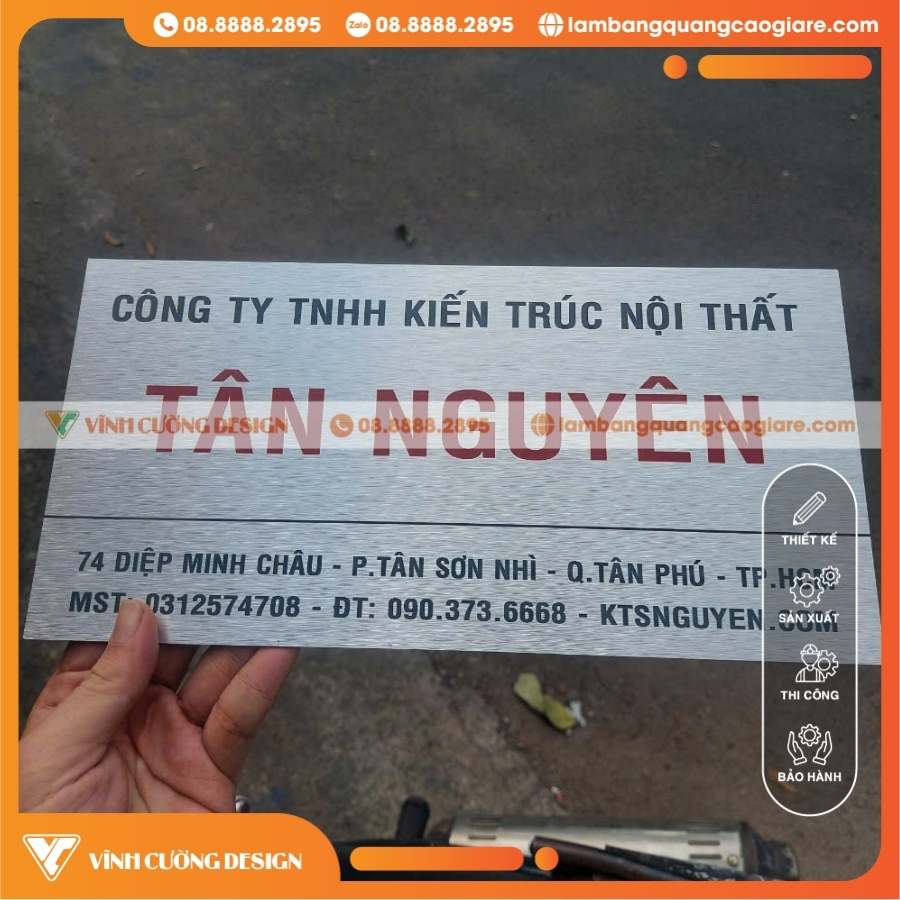 Nhận Đặt Làm Bảng Tên Công Ty Alu Bạc Xước In UV Tân Nguyên Bền, Đẹp, Chuẩn Mẫu