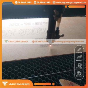Quy trình cắt khắc Alu Laser CNC chuyên nghiệp