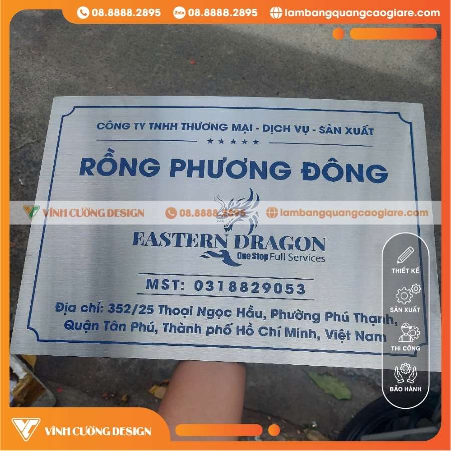 Quy Trình Thi Công Lắp Đặt Bảng Tên Công Ty Inox Bạc Xước In UV Đạt Chuẩn
