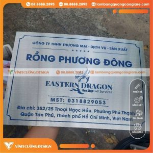 Tinh Tế Từng Chi Tiết Trên Bảng Tên Công Ty Inox Bạc Xước In UV