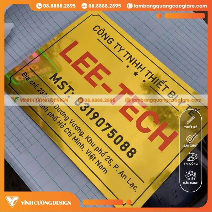 Tổng Quan Sản Phẩm Bảng Tên Lee Tech Alu Vàng Gương In UV