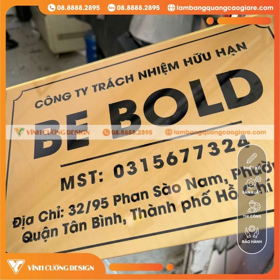 Ưu Điểm Thực Tế Của Bảng Tên Công Ty Mica Vàng Đồng In UV Phun Sơn Ngược