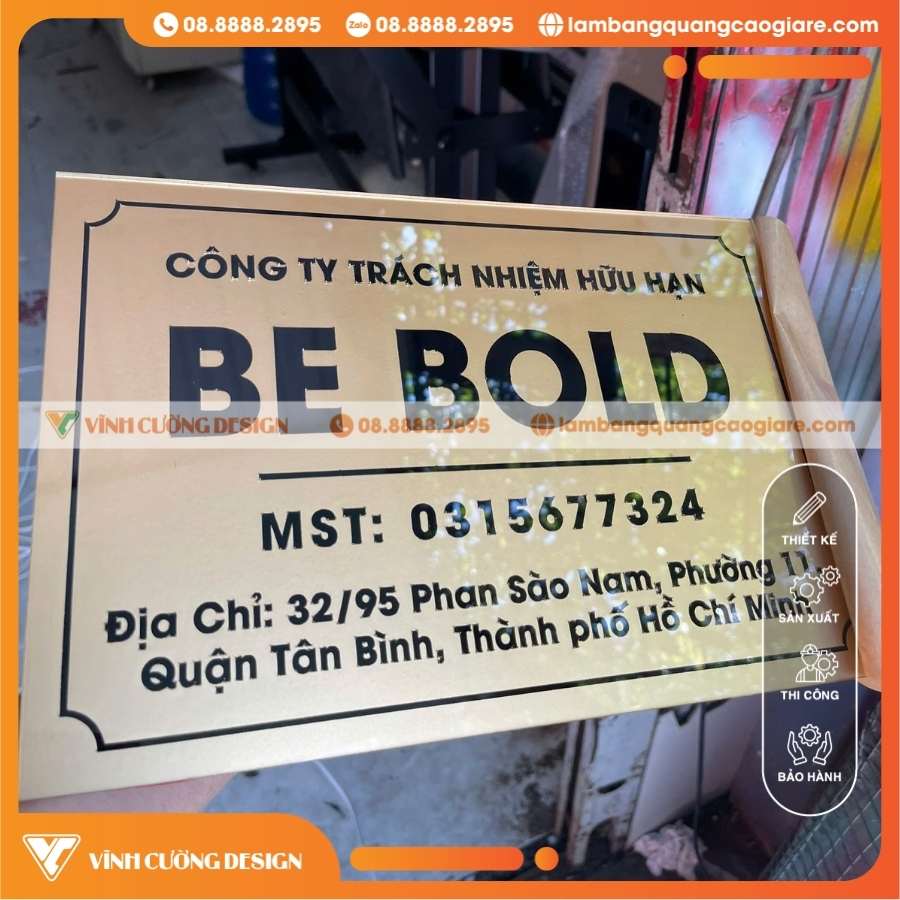 Vai Trò Ý Nghĩa Của Bảng Tên Công Ty Mica Vàng Đồng In UV Trong Kinh Doanh Hiện Đại
