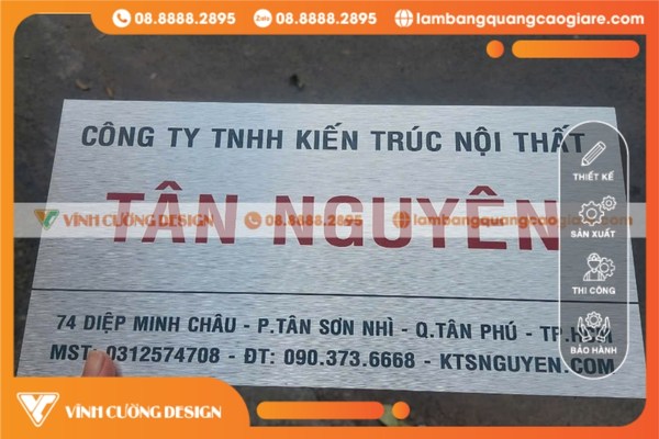 Báo giá làm bảng tên công ty in UV mới nhất 2025