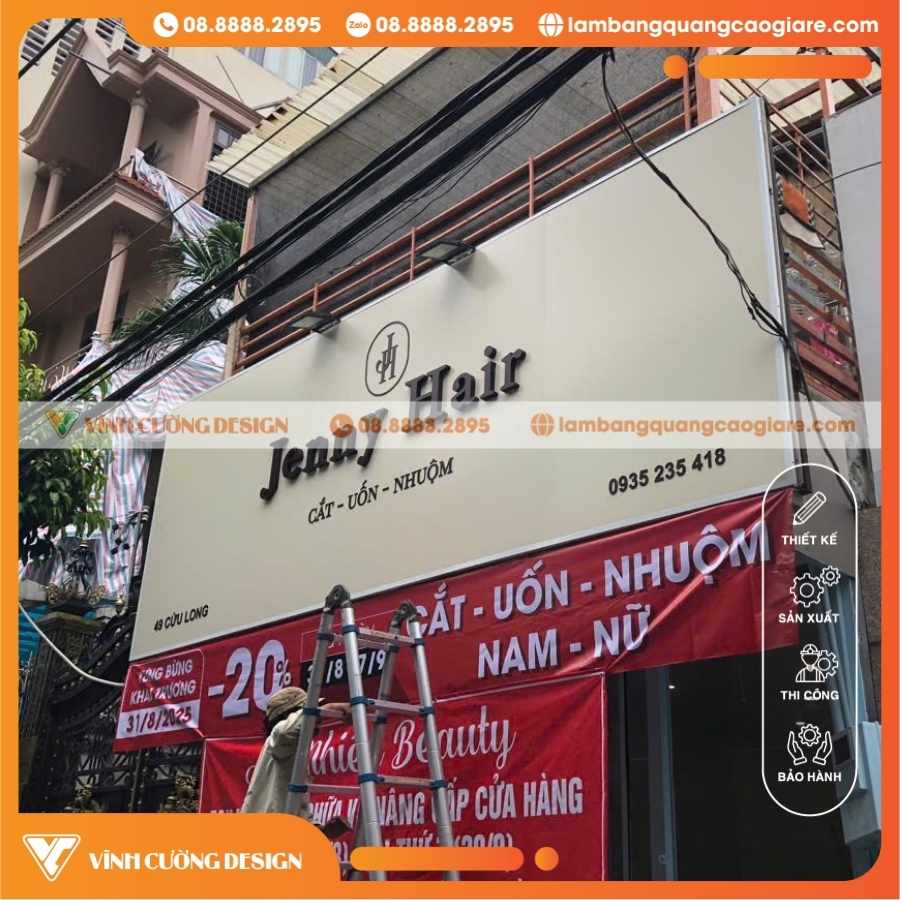 Ưu điểm khi làm bảng hiệu mặt tiền nền Alu chữ nổi Mica hông Formex