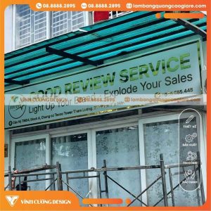 Vật liệu và phong cách thiết kế bảng hiệu Alu chữ nổi mica cắt dán