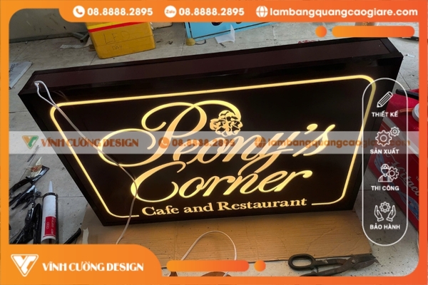 Cấu tạo của bảng hiệu hộp đèn vuông mica