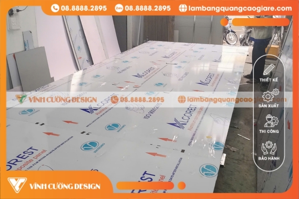 Làm Bảng Hiệu Alu Chữ Nổi Đèn Led Giá Rẻ Cho Nhà Sách InkSpire 2 lam bang hieu den led