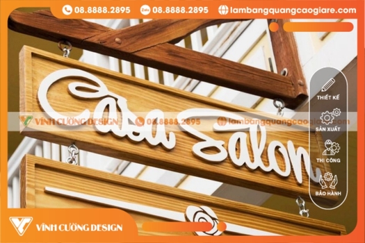 Bảng hiệu gỗ nổi ngoài trời