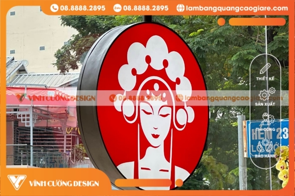 Làm bảng hiệu logo trà sữa Chagee treo ngoài trời