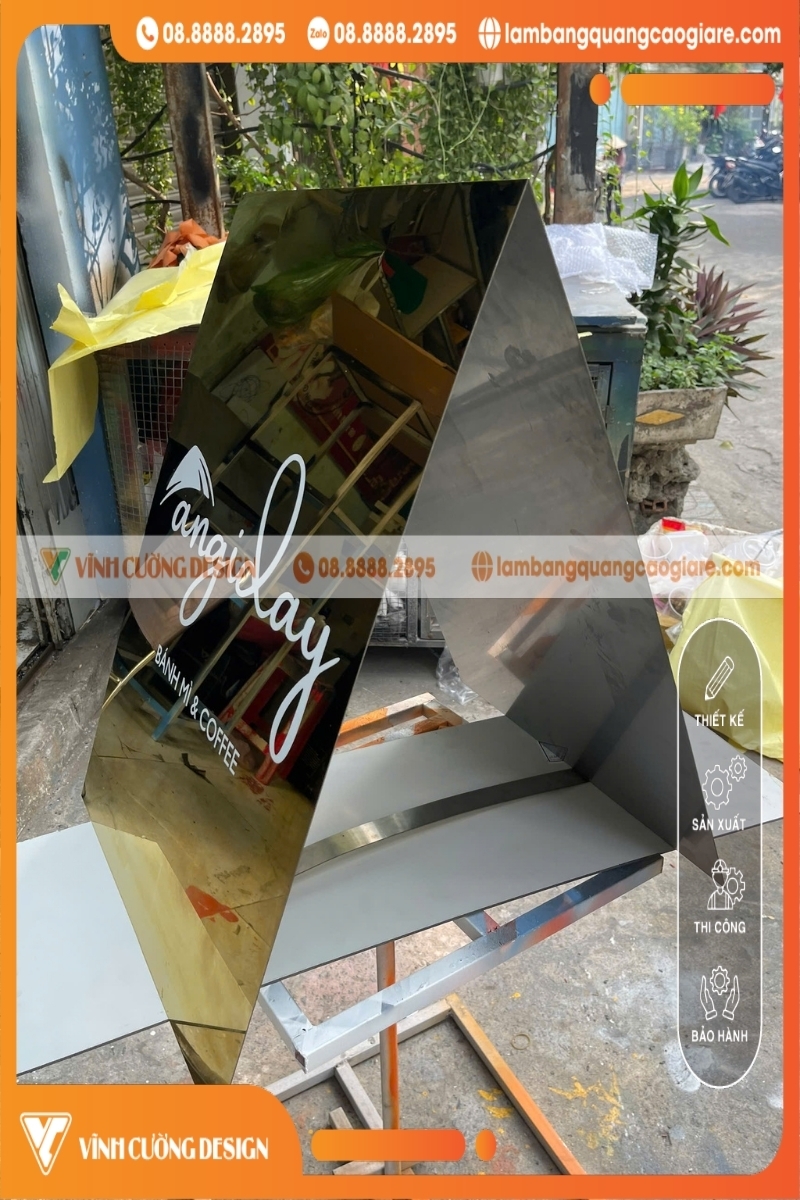 Standee chân sắt A-Frame alu vàng gương