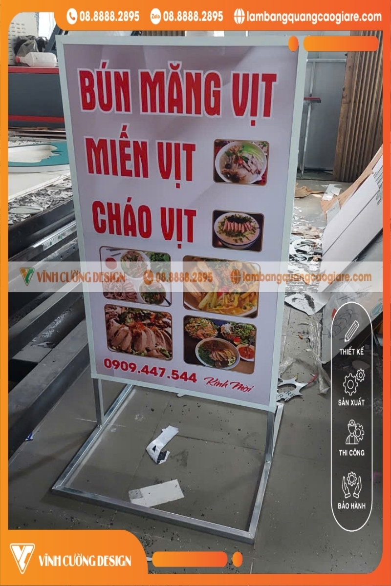 Vĩnh Cường làm chân Standee khung sắt chất lượng, giá rẻ