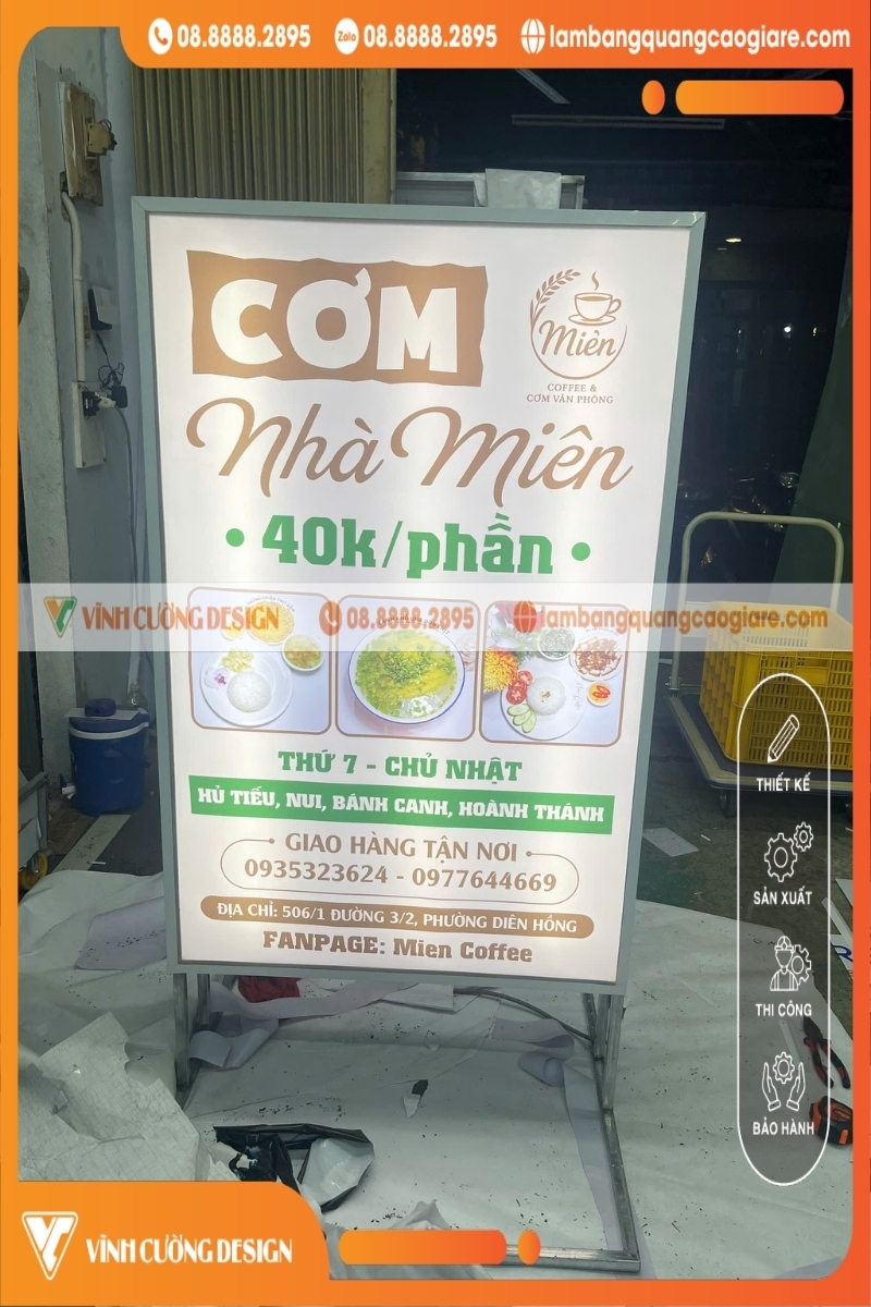 Vĩnh Cường thi công Standee khung sắt chất lượng